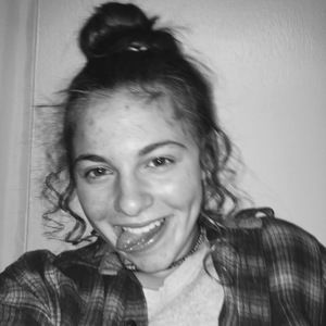 Meet your Posher, Ivona